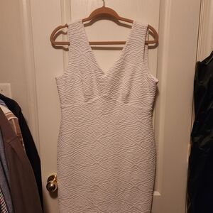 Elegant White Textured Dress Size 12